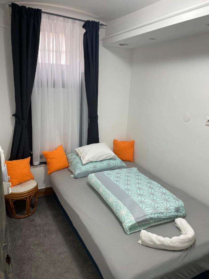 Centrum Wellness Hostel Ντέμπρετσεν Εξωτερικό φωτογραφία