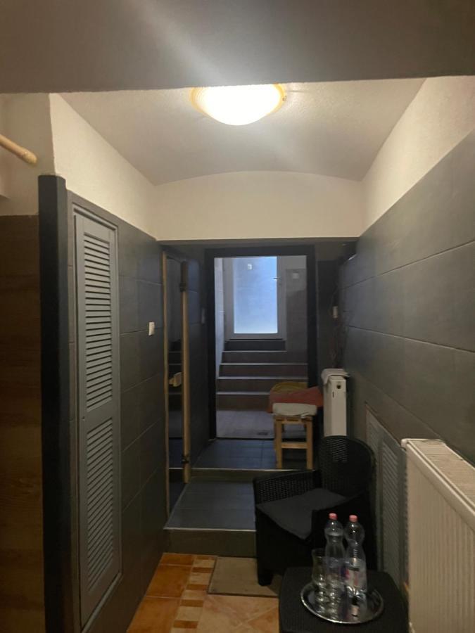Centrum Wellness Hostel Ντέμπρετσεν Εξωτερικό φωτογραφία
