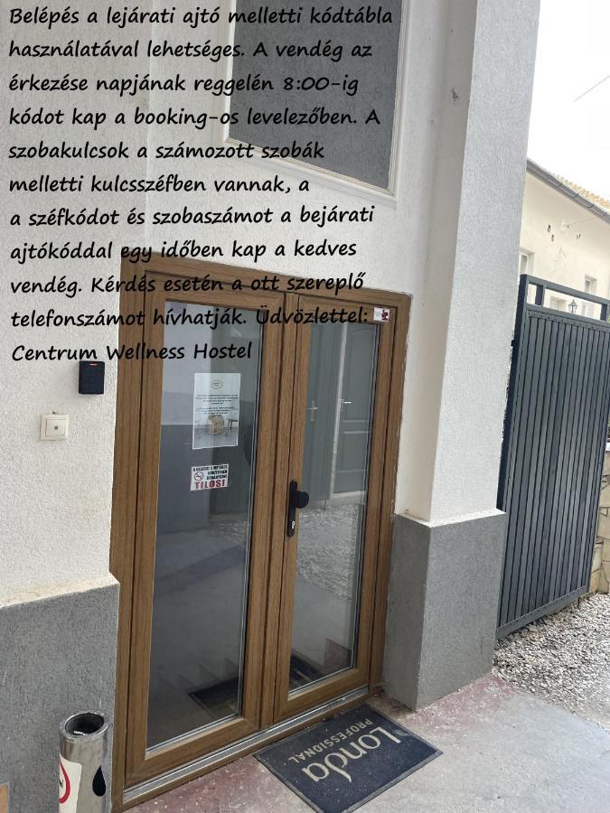 Centrum Wellness Hostel Ντέμπρετσεν Εξωτερικό φωτογραφία