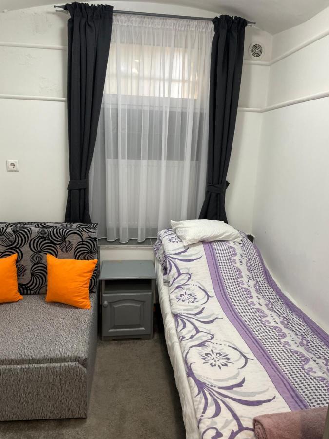 Centrum Wellness Hostel Ντέμπρετσεν Εξωτερικό φωτογραφία