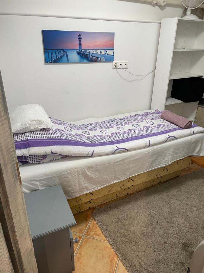 Centrum Wellness Hostel Ντέμπρετσεν Εξωτερικό φωτογραφία